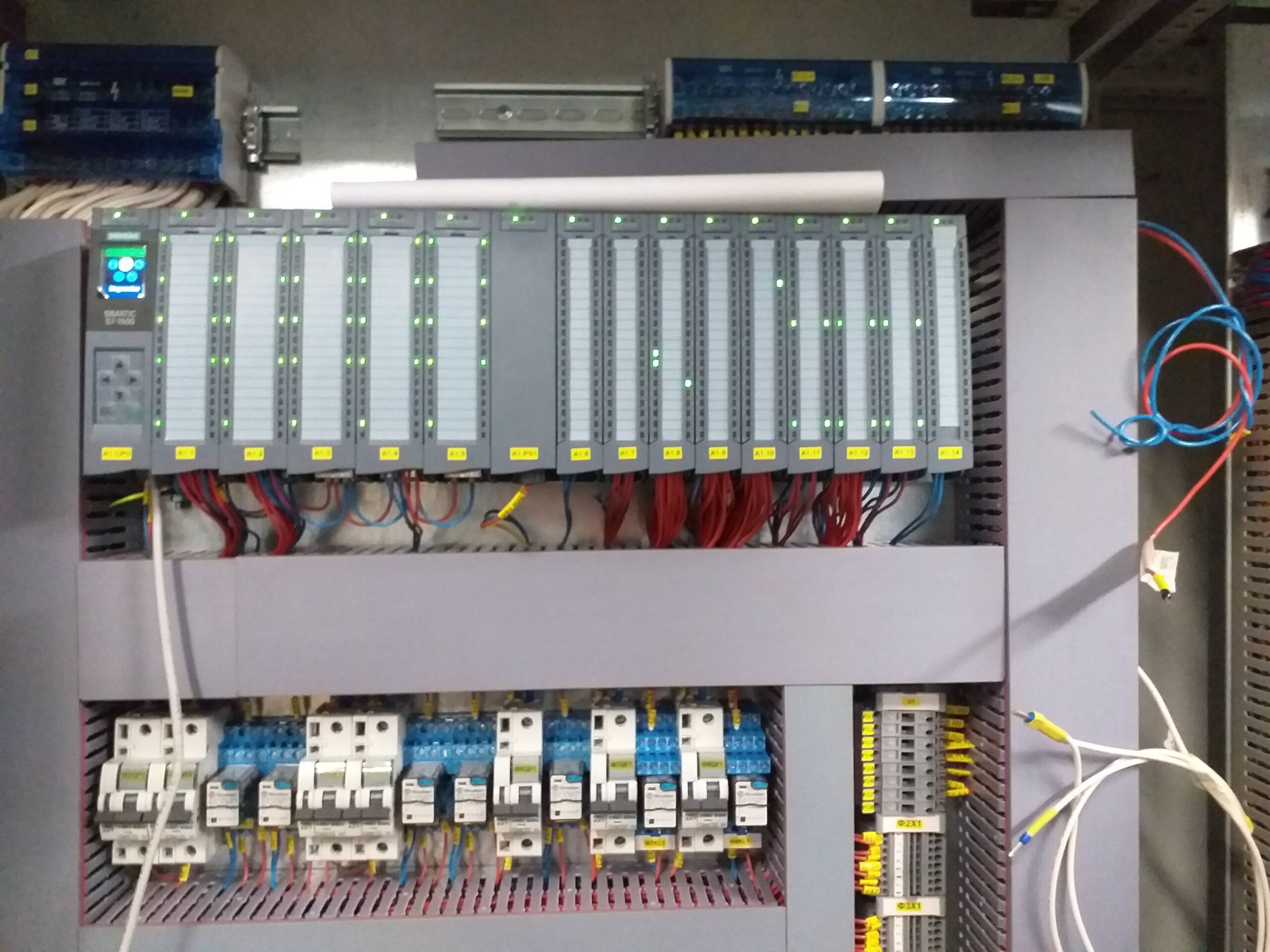 Проектирование и сборка системы управления на базе ПЛК SIEMENS S7 1500 для комплекса очистки канализационных стоков, порт Усть-Луга, Ленинградская обл.